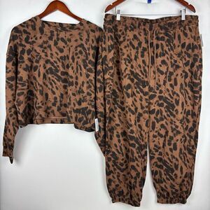 NWT Old Navy Active Leopard Set